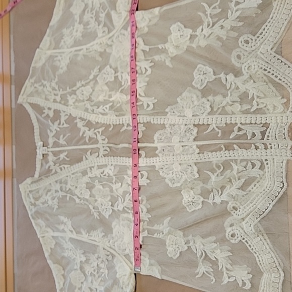 Dizzy Gal Size S Ivory Lace Floral Open Front Kimono / Swimsuit Cover. *Has Flaw - Picture 9 of 13